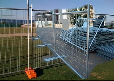 Mobile Fence Safety Barrier