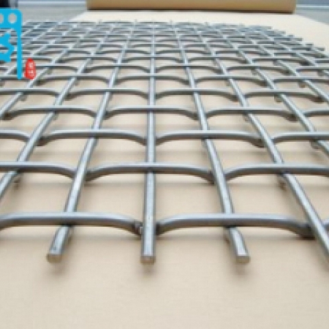 Flat top crimped wire mesh