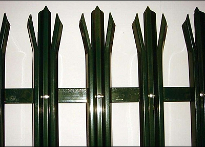 Triple Spike Pointed Palisade Fence