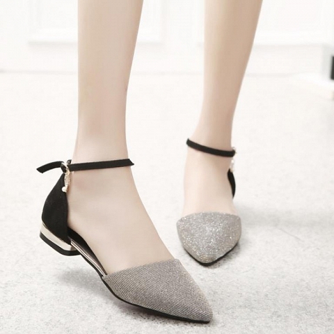 ONE-BUTTON BUCKLE WITH POINTED FLAT WOMEN SANDALS