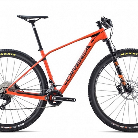 2017 Orbea Alma 27 M25 Mountain Bike (ARIZASPORT)