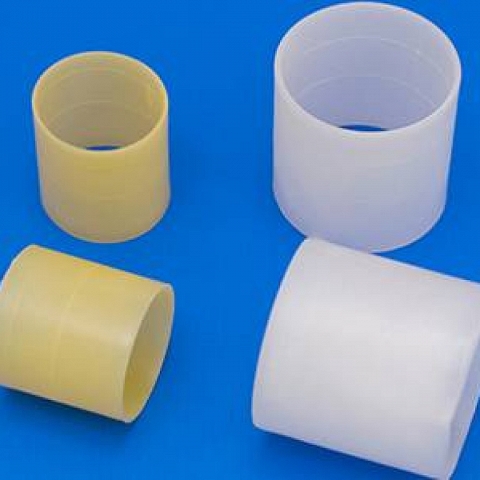 Plastic Rasching Ring - a Random Packing with Simple Structure