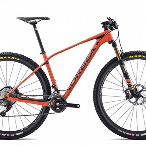 2017 Orbea Alma 29 M20 Mountain Bike (ARIZASPORT)