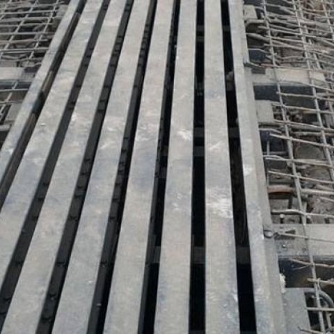 Multiple-gap Expansion Joints