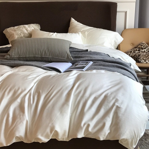 Hotel sheets and pillows