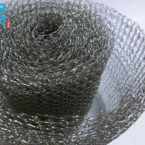 Highly flexible cable shielding knitted mesh