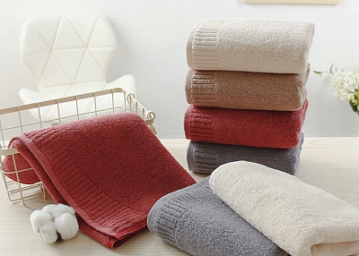 Plain long-staple cotton towel