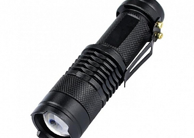 2000 lumen Adjustable Beam flashlight