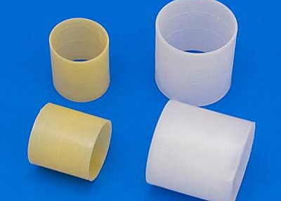 Plastic Rasching Ring - a Random Packing with Simple Structure