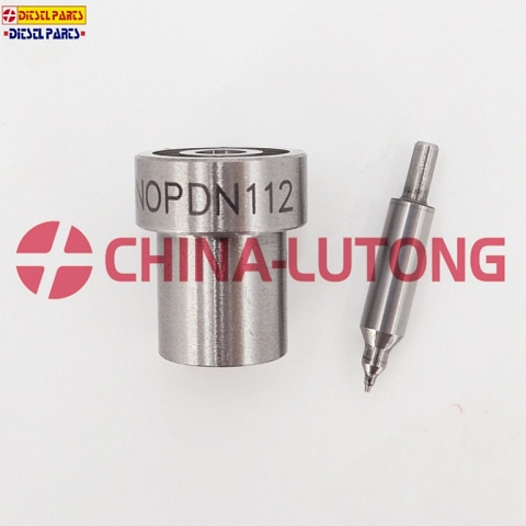 093400-8220 / DN0PDN121 Diesel Nozzle DN-SD Type For Nissan