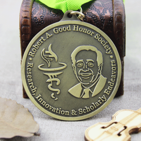 Custom Award Medals for Innovation and Scholarly Endeavors