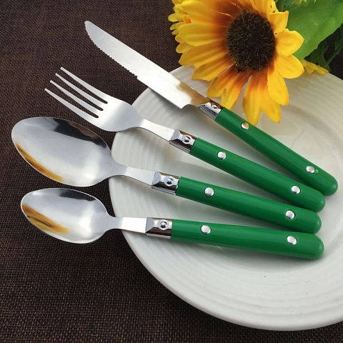 plastic cutlery