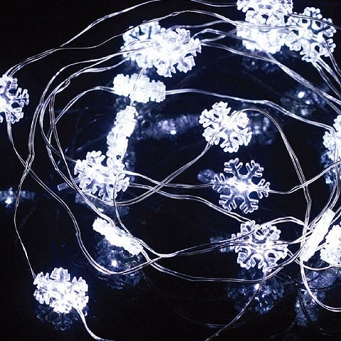 B/O 20 White Copper Wire Snowflake Lights