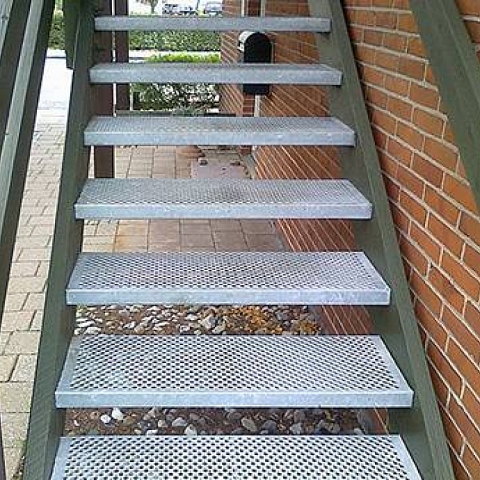 Traction-Grip Stair Treads