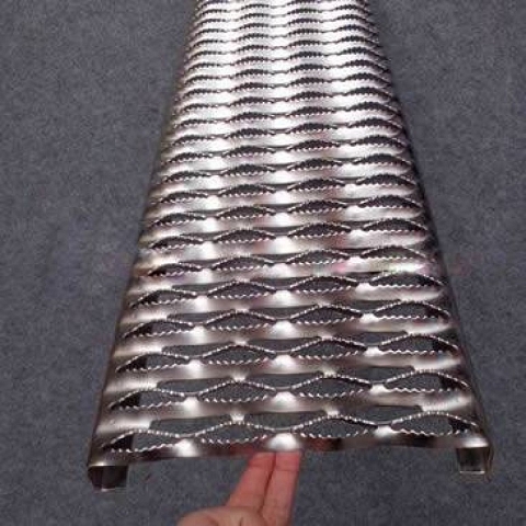 Diamond Safety Grating for Plank Grating