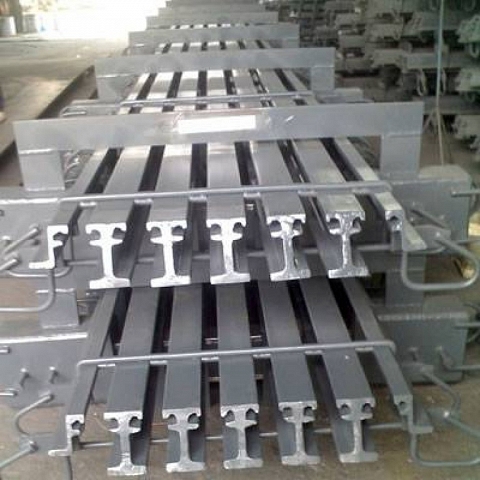 Multiple-gap Expansion Joints