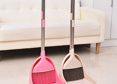 broom holder