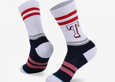 144N RED AND WHITE LETTER T NORMAL TERRY SOCKS