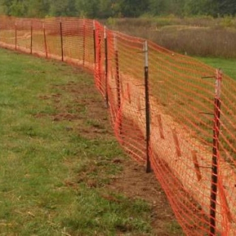 Square Mesh Barrier Fence