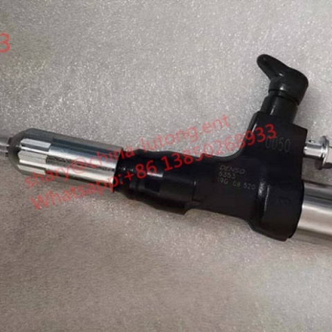 Nozzle and holder assembly 095000-6353 Hino JQ5E / Hino JQ6 