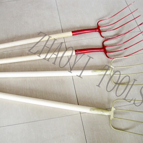 one leader maker in forging spading garden digging hay forks prong pitchforks  