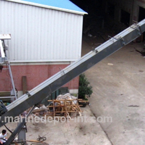 2T/13.5m TELESCOPIC CRANE