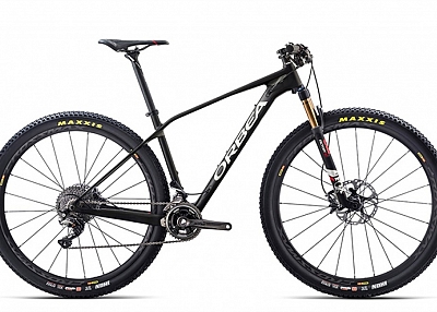 2017 Orbea Alma 27 M-Team Mountain Bike 