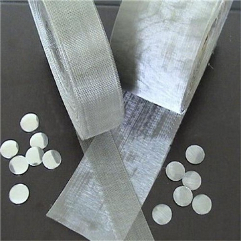 wire cloth for battery support structure