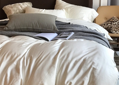 Hotel sheets and pillows