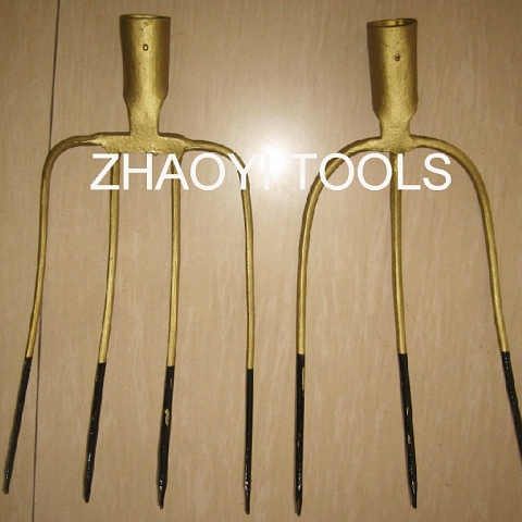 one leader maker in forging spading garden digging hay forks prong pitchforks  