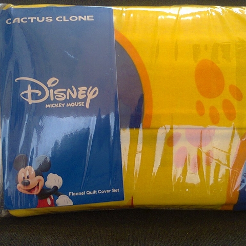 DISNEY BRAND: MICKY MOUSE CHARACTER FLANNEL QUILT COVER SET