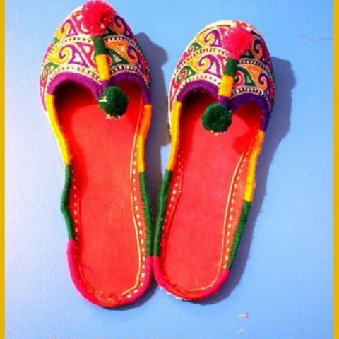 HAND MADE MULTANI KHUSSA FOR WOMEN ( WOMEN